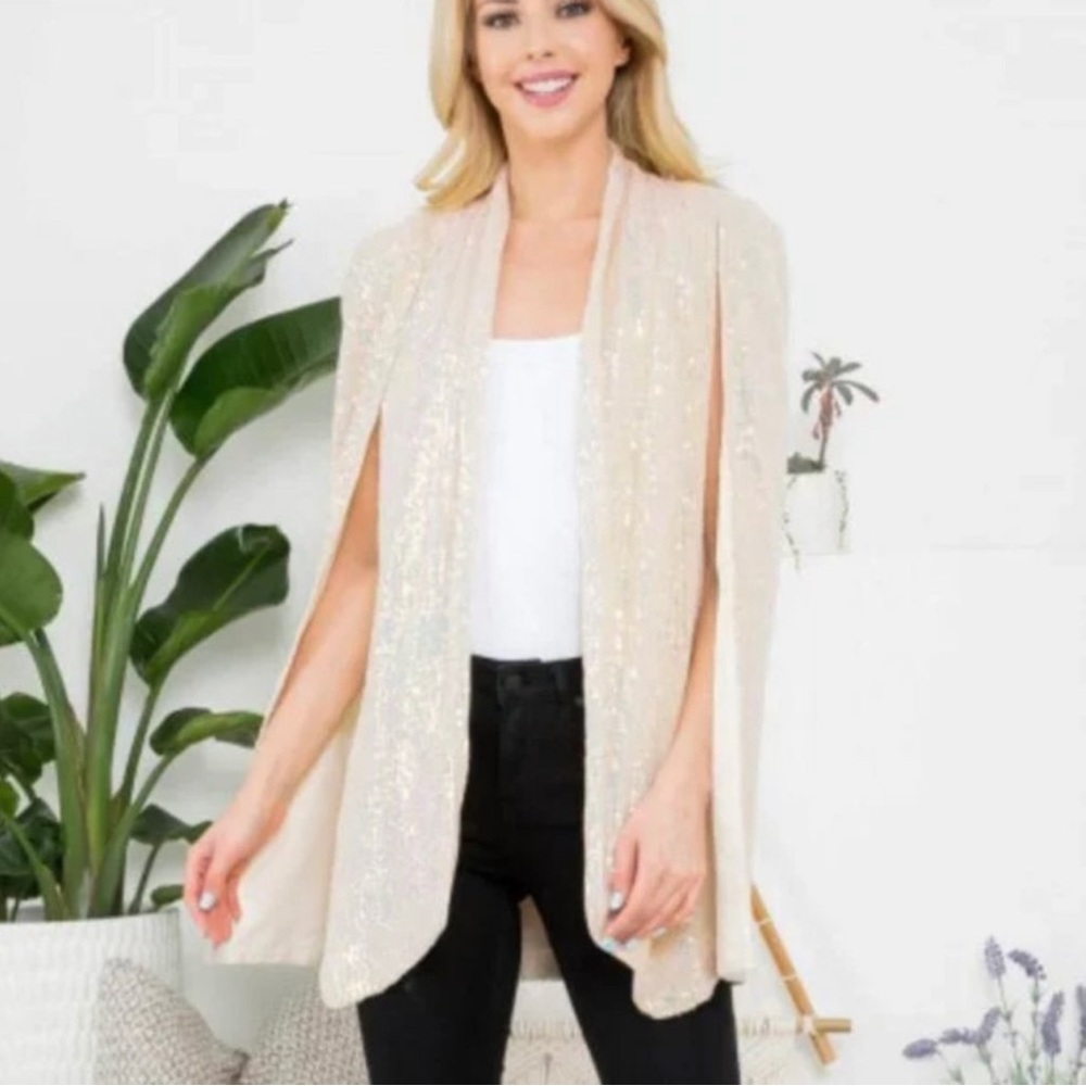 NWT Pearl White Sequin Blazer Cape - Large